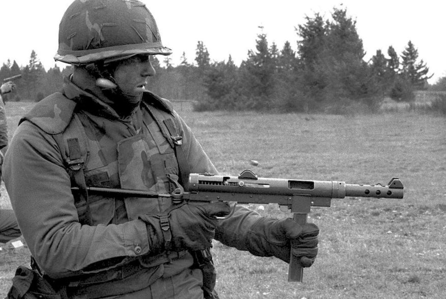 By Spec. 4 David Shad - Copied from Soldier with Carl Gustaf SMG DA-SN-83-09169, Public Domain, https://commons.wikimedia.org/w/index.php?curid=35340557